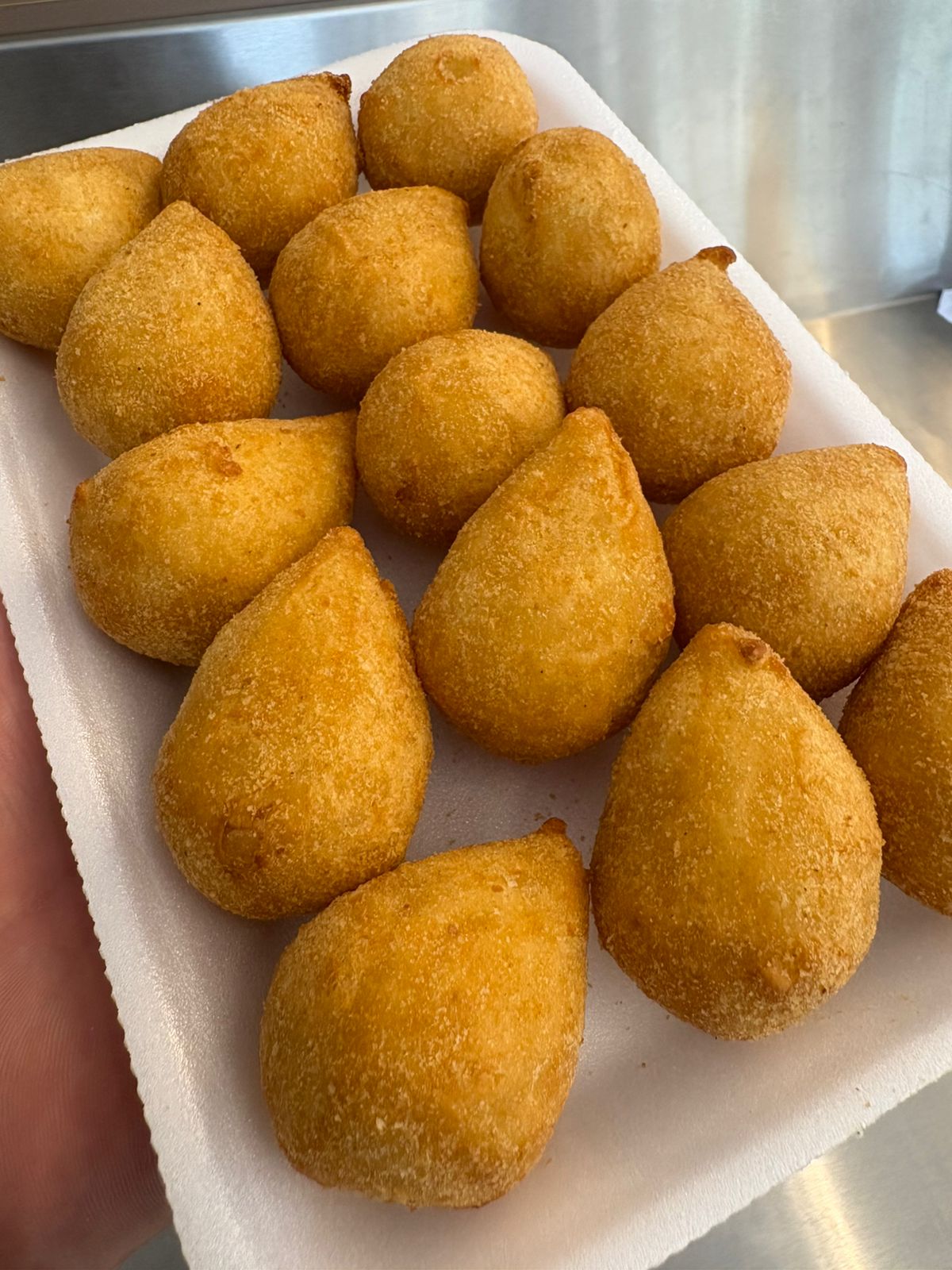 Coxinha Pequena de Frango (Bandeja)