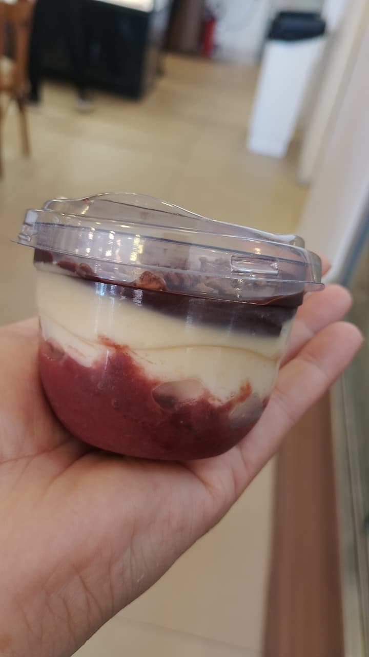 Delícia de Fruta com Geleia de Morango (KG)