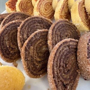 Rocamboles Recheados (Goiabada, Chocolate e Doce de Leite)